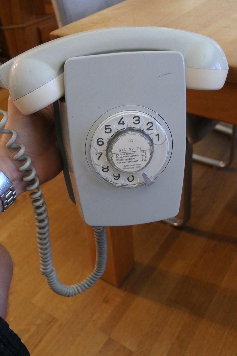 Telefone: Nostalgisches PTT-Wandtelefon mit Wählscheibe – Gebraucht aus Greifensee von Freakler 1