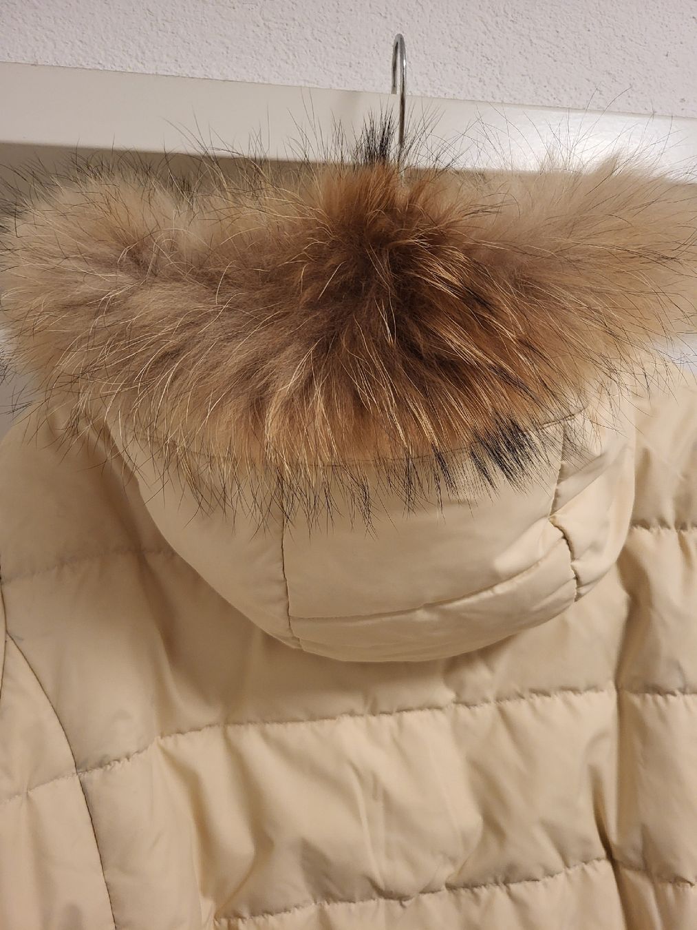 Jacken: Winter-Daunenmantel, beige, Gr. 46, mit Gürtel – Gebraucht aus Basel von Ywana 5
