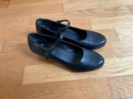 Schwarze Lederpumps von Camper, Grösse 38.
