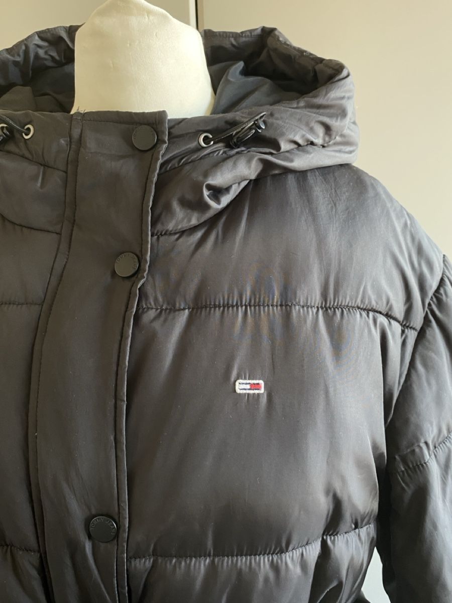 Tommy Hilfiger Jacken: Tommy Jeans Daunenjacke schwarz Gr. S – Gebraucht aus Münchenstein von Luvaani 2