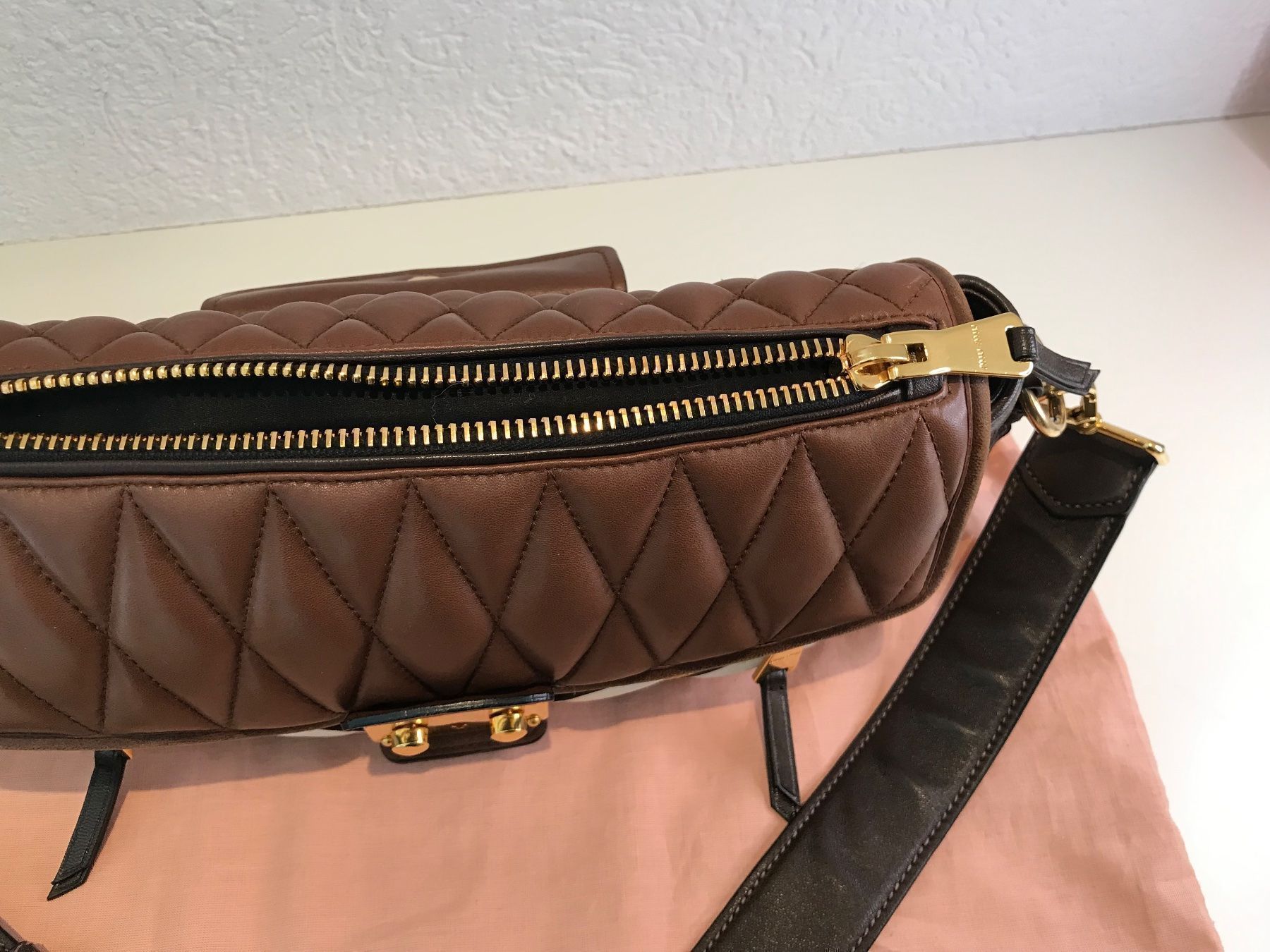 Miu Miu Borse da donna: Miu Miu Tasche Biker bag – Usato da Au SG venduto da alphajoker 5