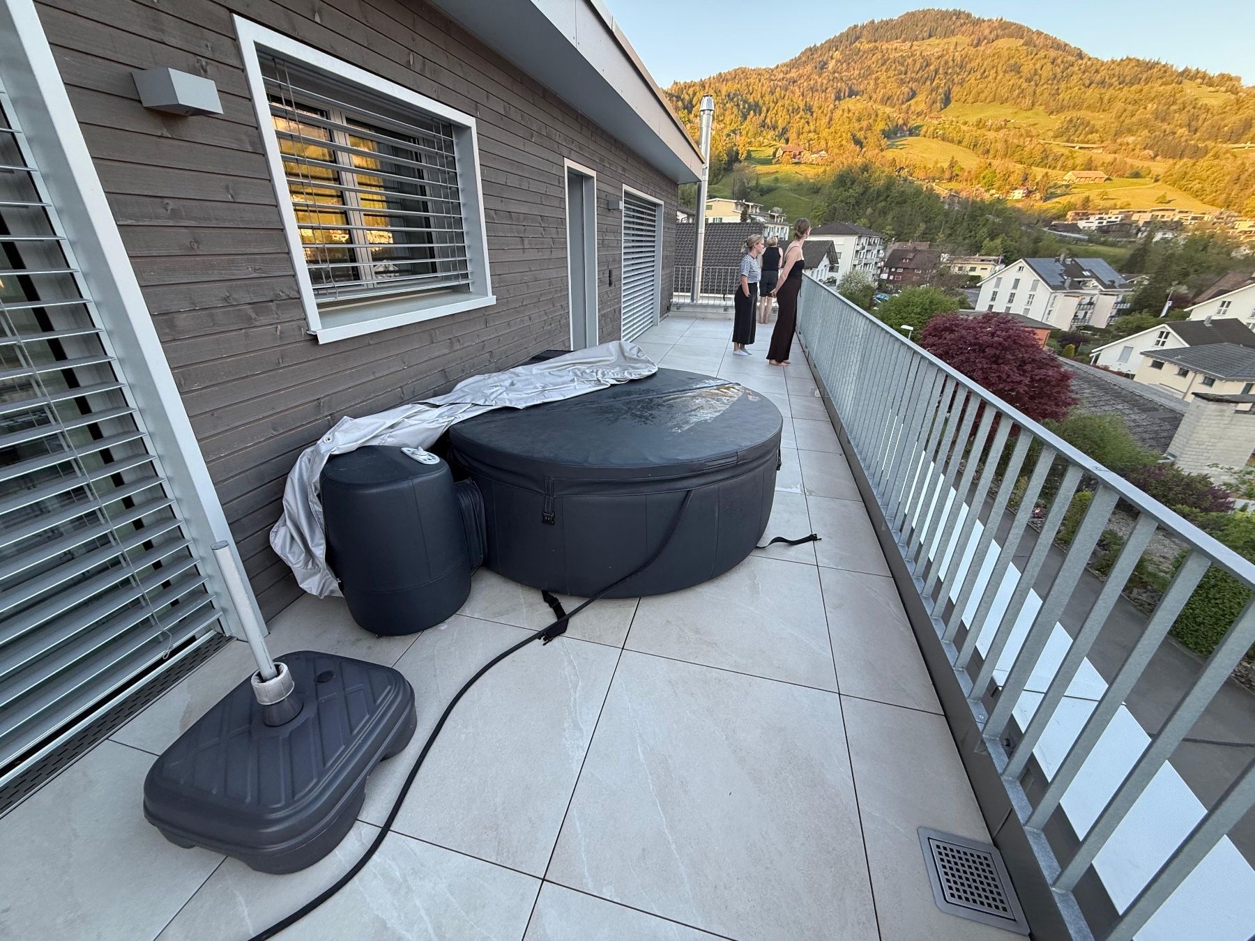 Softub Whirlpool: Softub Legend Whirlpool – Gebraucht aus Steinen von slimbuddy 3
