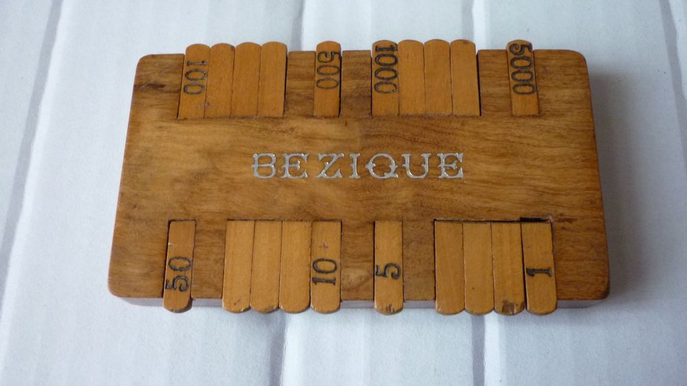 Vintage Bezique Spielbrett Theke aus Holz. (Gebraucht) in Zürich für ...
