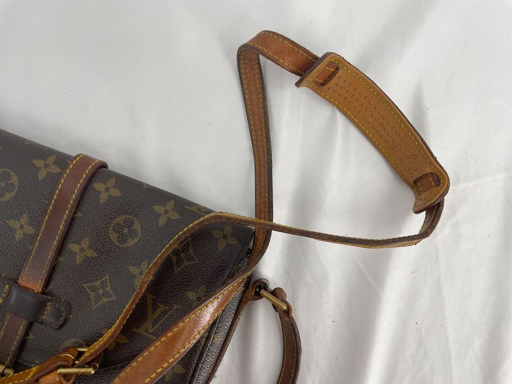 LOUIS VUITTON petit sac en cuir 3