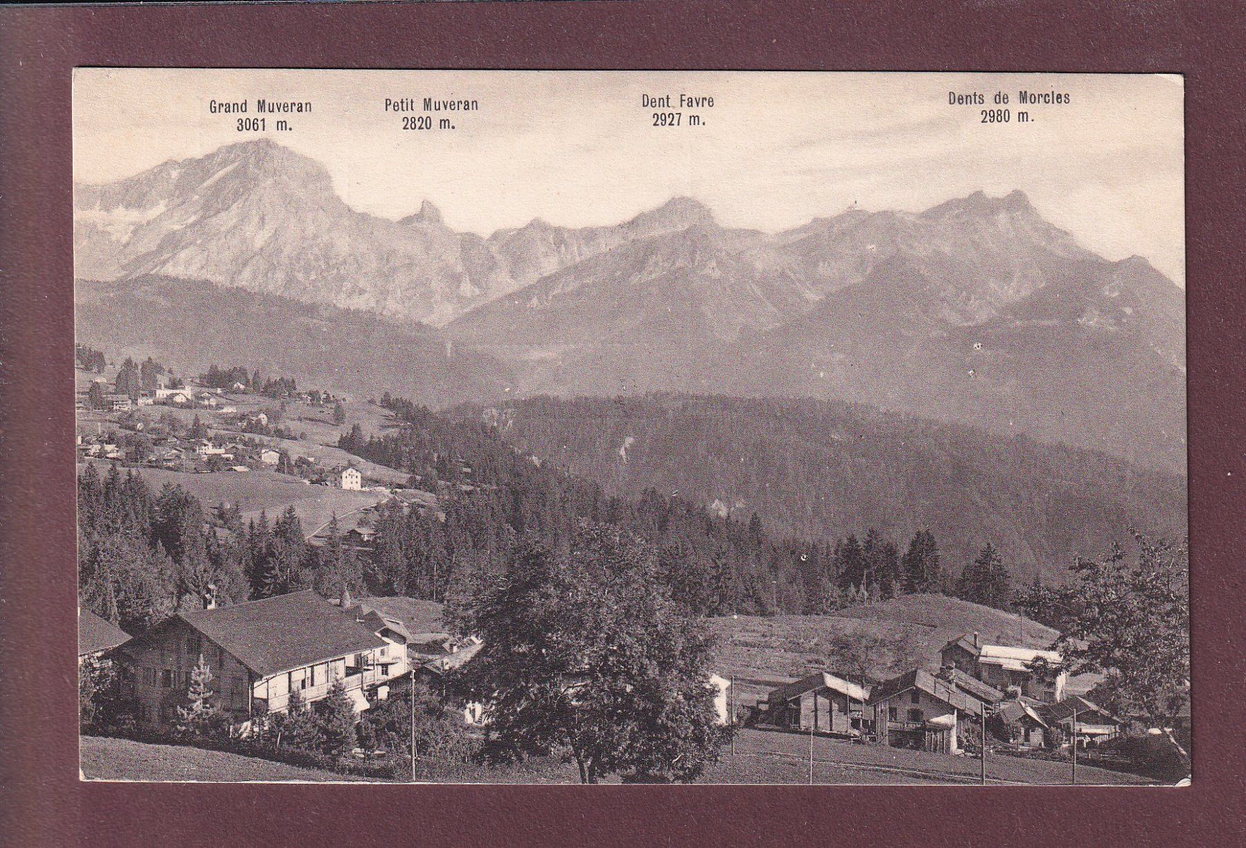 Cartoline postali: CHESIERES - Vue sur les alpes – Usato da Pully venduto da nicecards