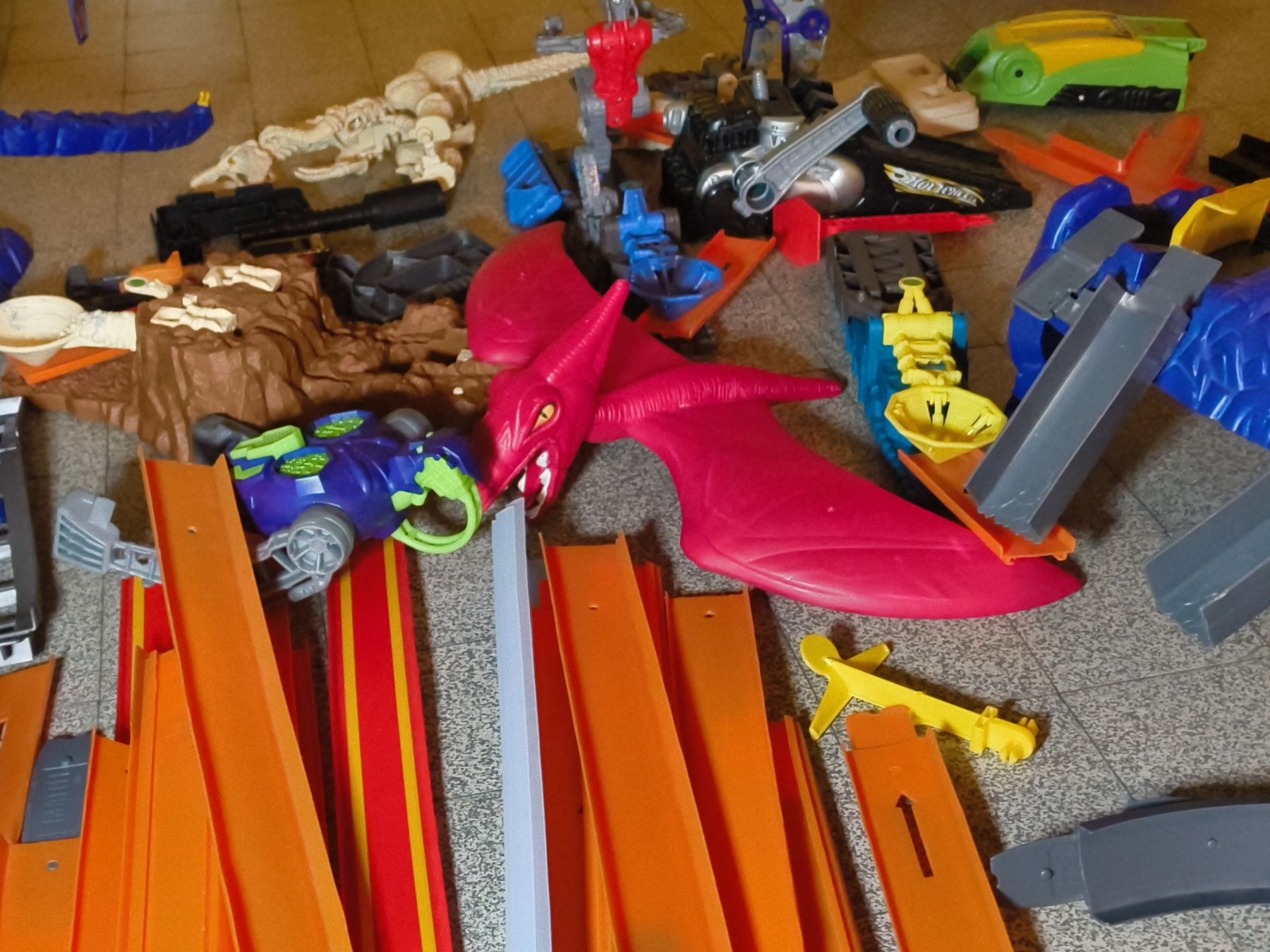 Hot Wheels Piste: Riesige Sammlung Mattel Hot Wheel Bahn Teile – Usato da stettlen venduto da VintageBern_ch 7