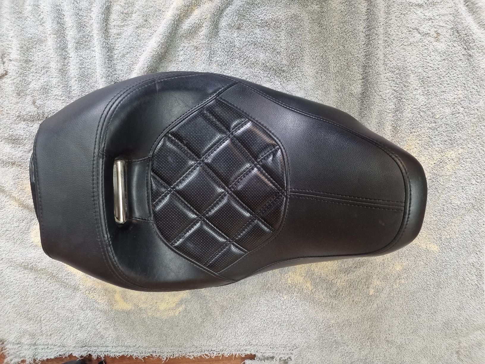 Harley-Davidson Tutti i ricambio per moto: Harley Davidson-Sattel – Usato da Krummenau venduto da Falke1 1