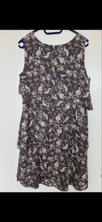 Sommerliches Kleid mit Blumenmuster, Grösse L, Top Zustand