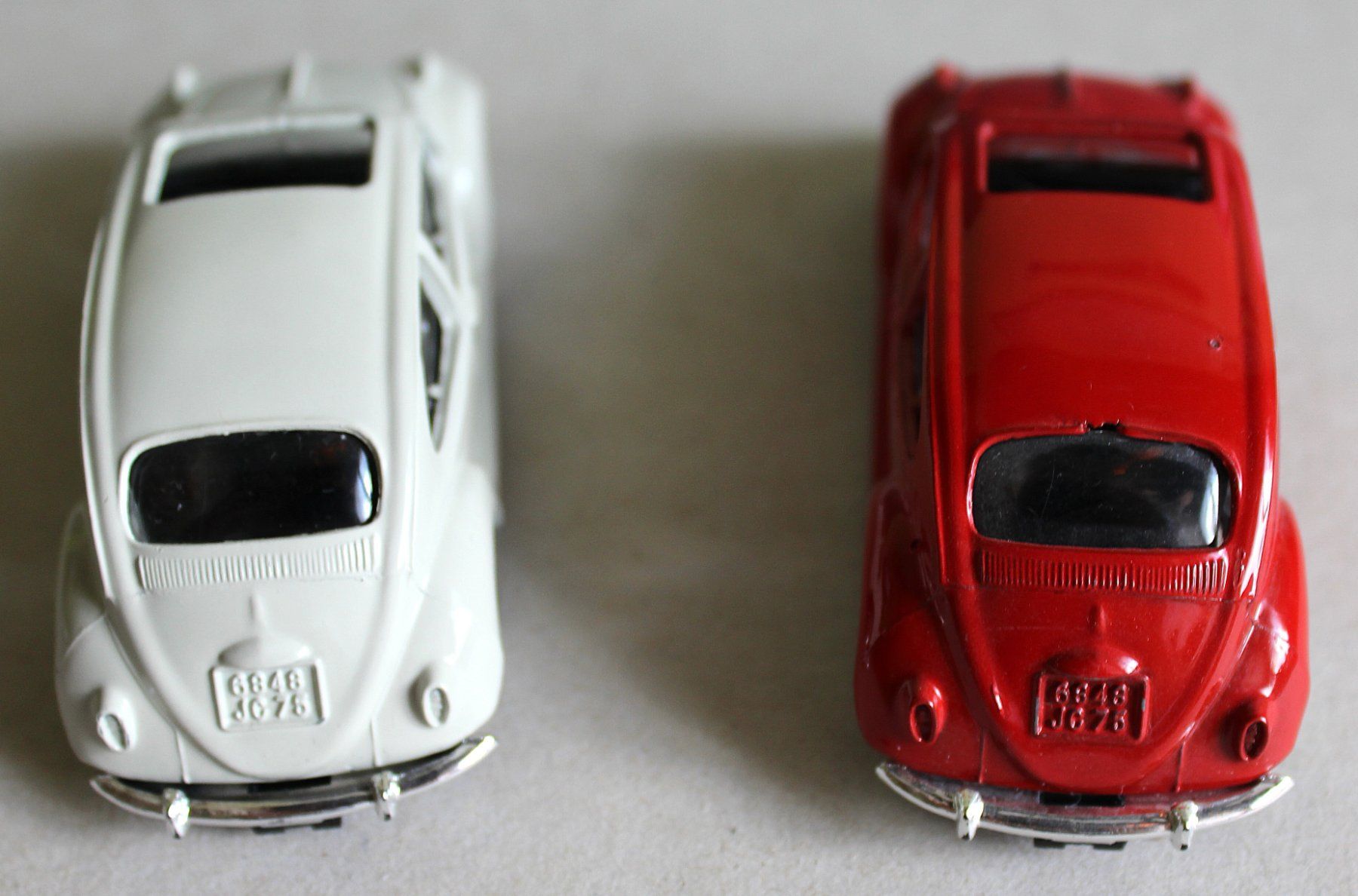 Volkswagen Modellini d'auto: 2 Norev VW Käfer Modellautos 1:43 – Nuovo (secondo la descrizione) da Worblaufen venduto da Cookie23 1