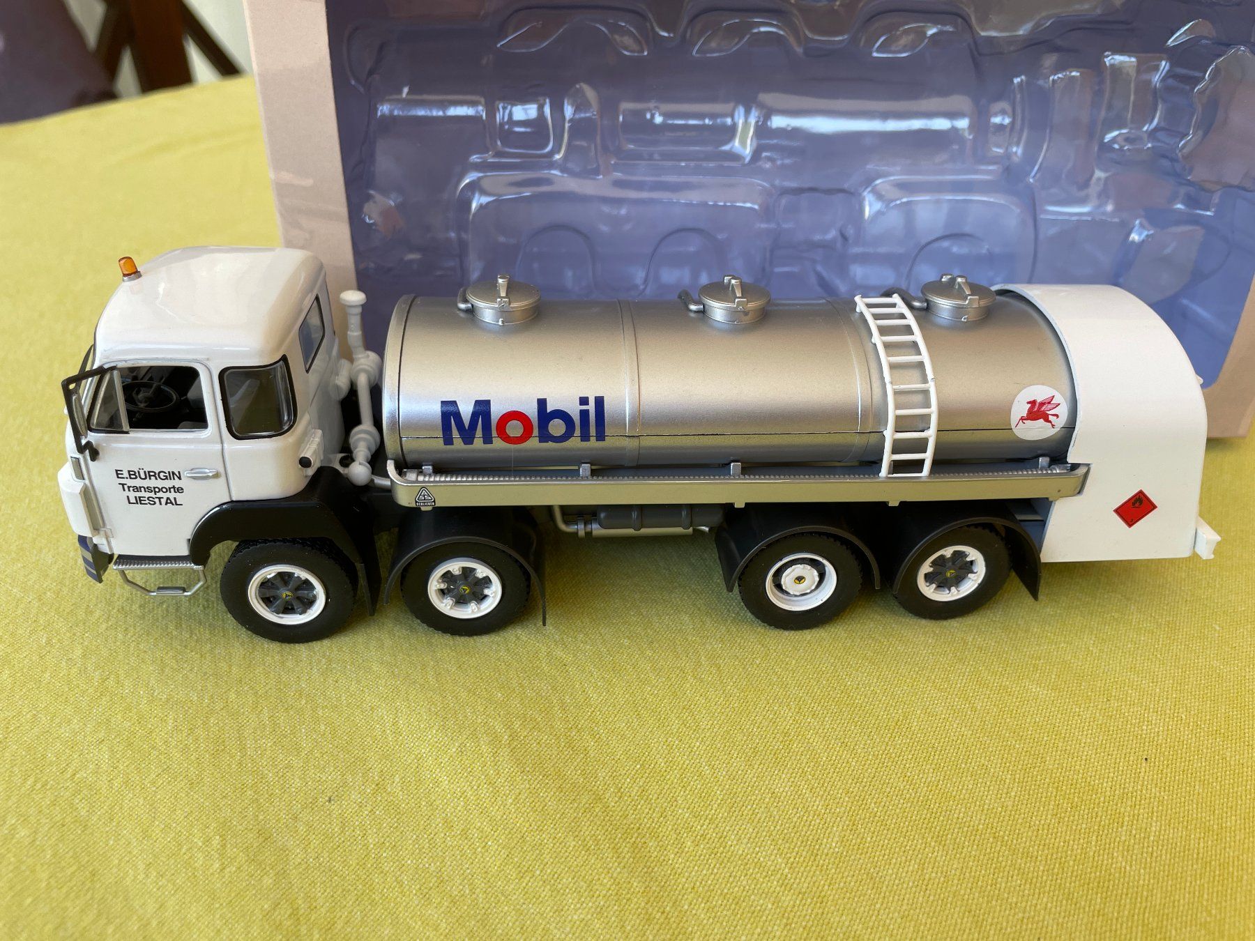 Saurer Modellautos: Saurer-Modell 4-Achser 1:43  "Bürgin Liestal" – Neu und originalverpackt aus Arbon von atorum