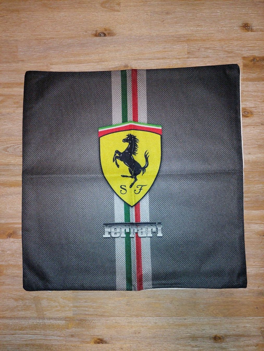 Cuscini: Kissenbezug Ferrari – Nuovo e nell'imballaggio originale da Zürich venduto da makimakimak
