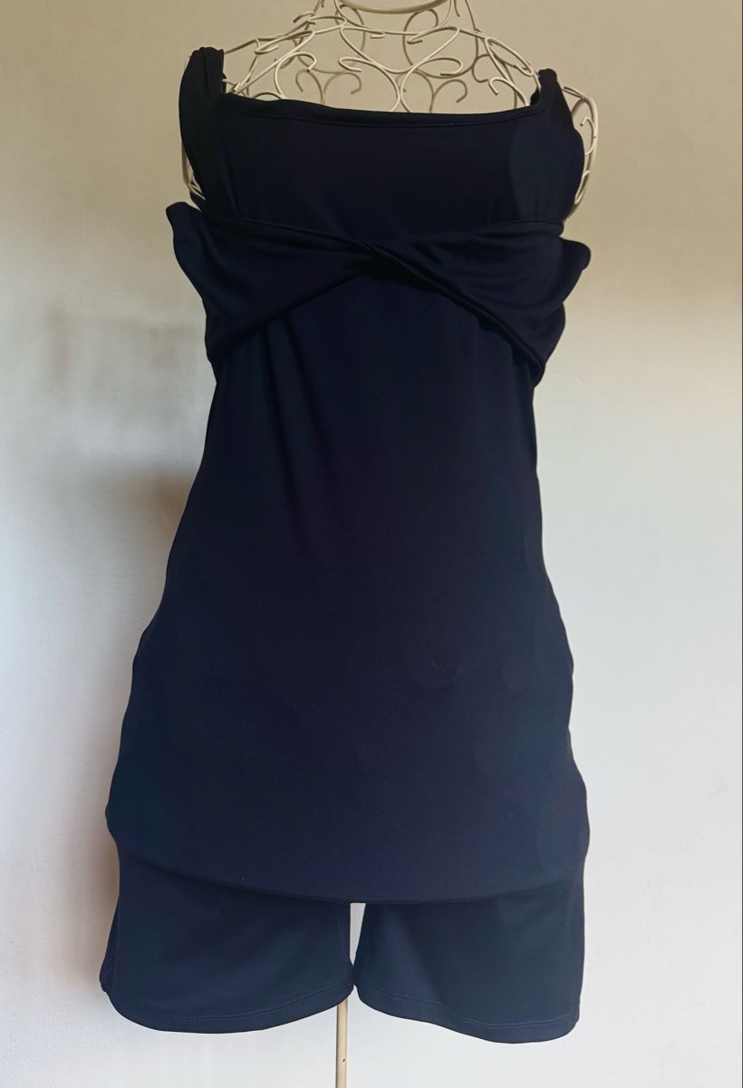 Oysho Robes: Kleid schwarz Grösse M neuwertig – D'occasion à Kilchberg ZH par Suisse500