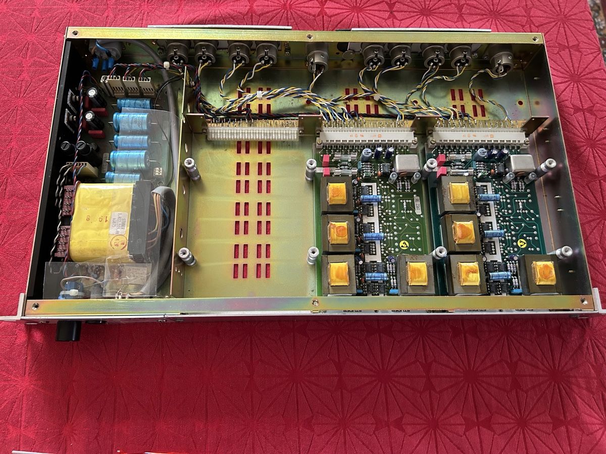 Studer Mischpulte: Studer Verteil Verstärker 1:4 – Gebraucht aus Rümlang von Audiotaper 1