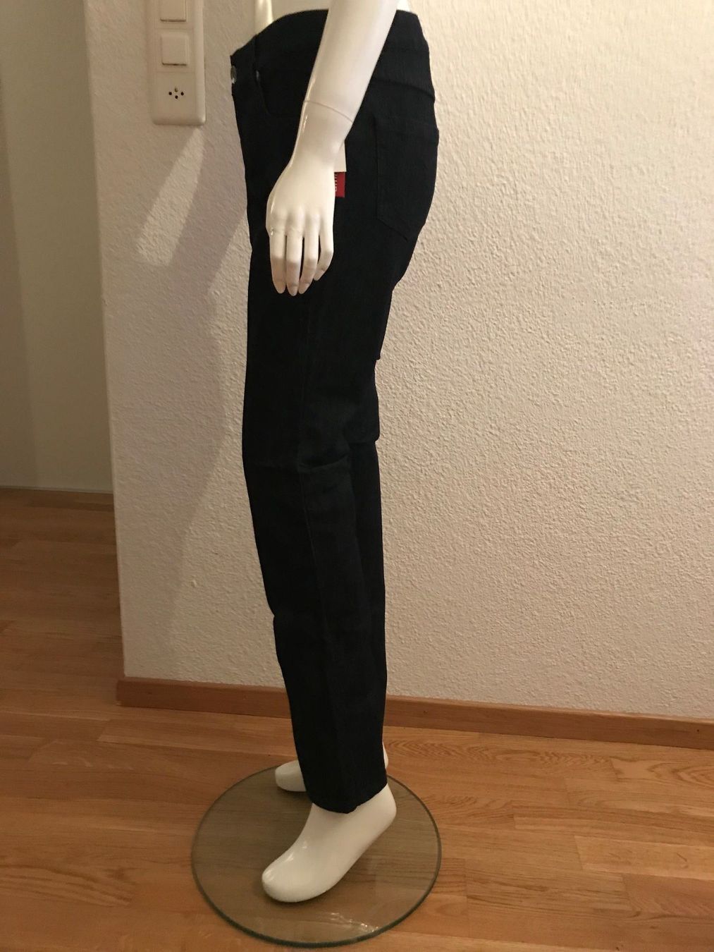 Pantaloni: Jeanshose Neu Gr 34 – Nuovo e nell'imballaggio originale da Wettingen venduto da Goldstein_AG 1
