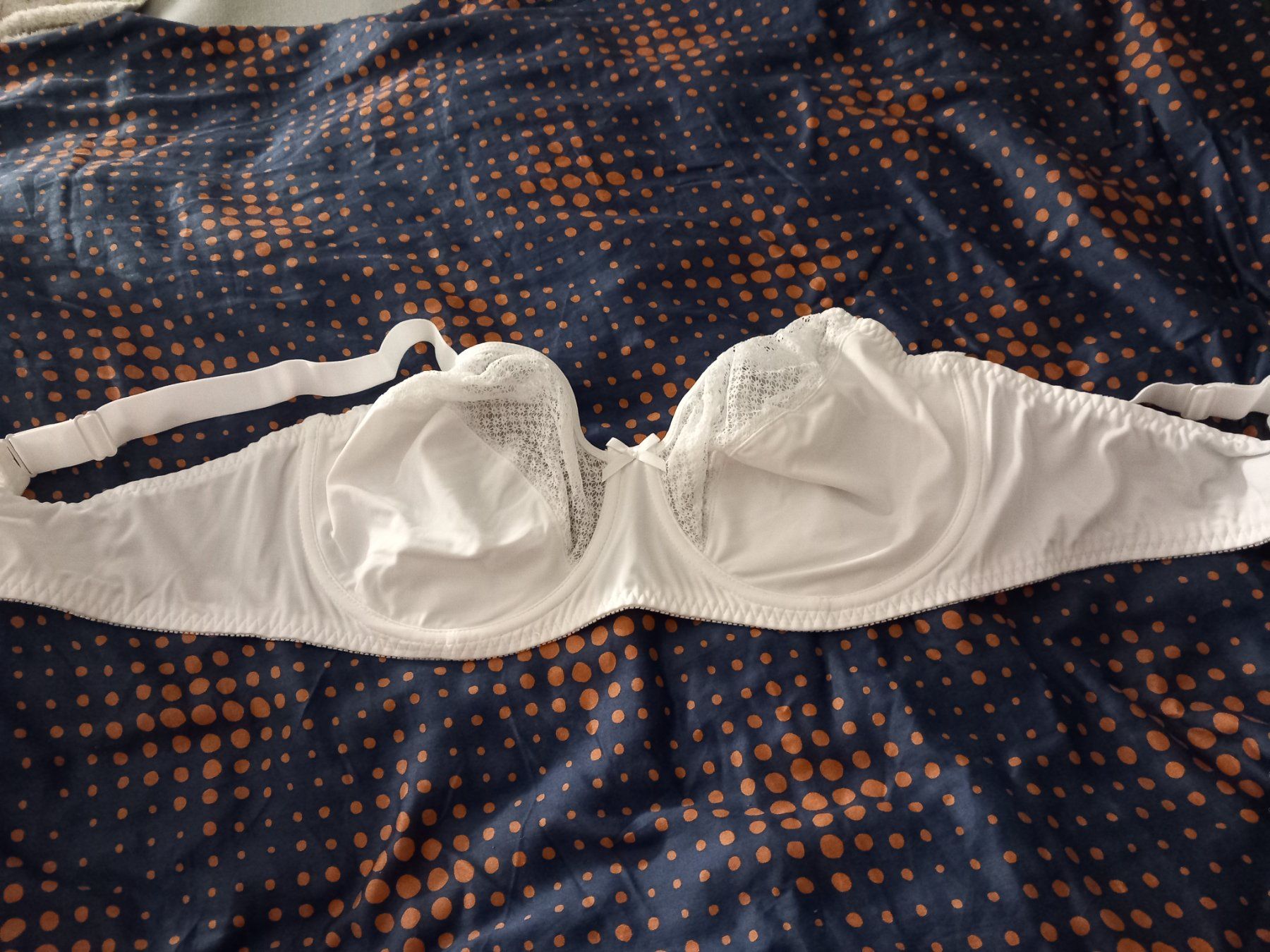 Sonstige Unterwäsche: 1 soutien gorge blanc(Neuf) – Neu (gemäss Beschreibung) aus Miecourt von Marly1 2