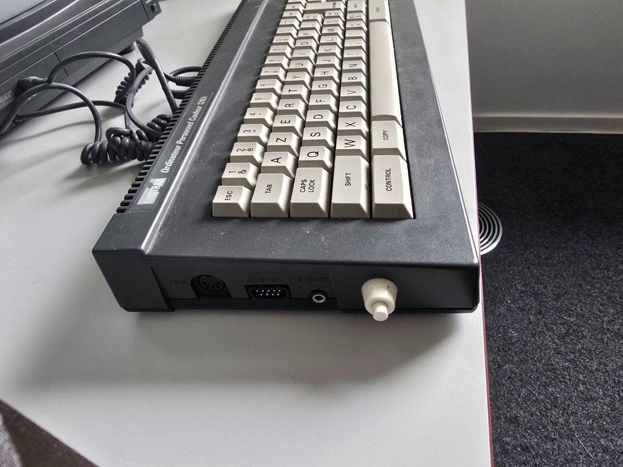 Amstrad PCs: Amstrad CPC 6128 – D'occasion à Lausanne par Vasector 3