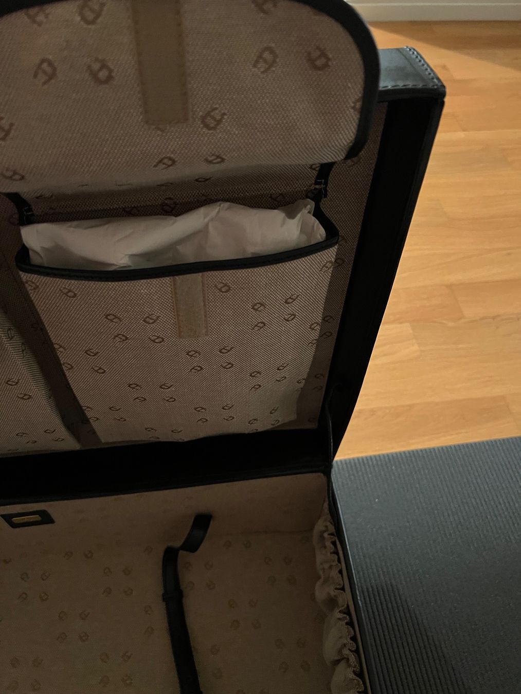 Reisekoffer: Reisekoffer Aigner neu – Neu (gemäss Beschreibung) aus Bäch SZ von Pitstopp 6