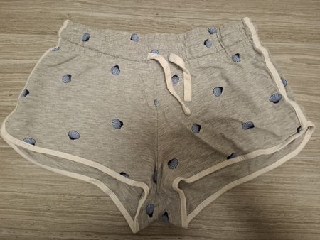 short gris coquillage