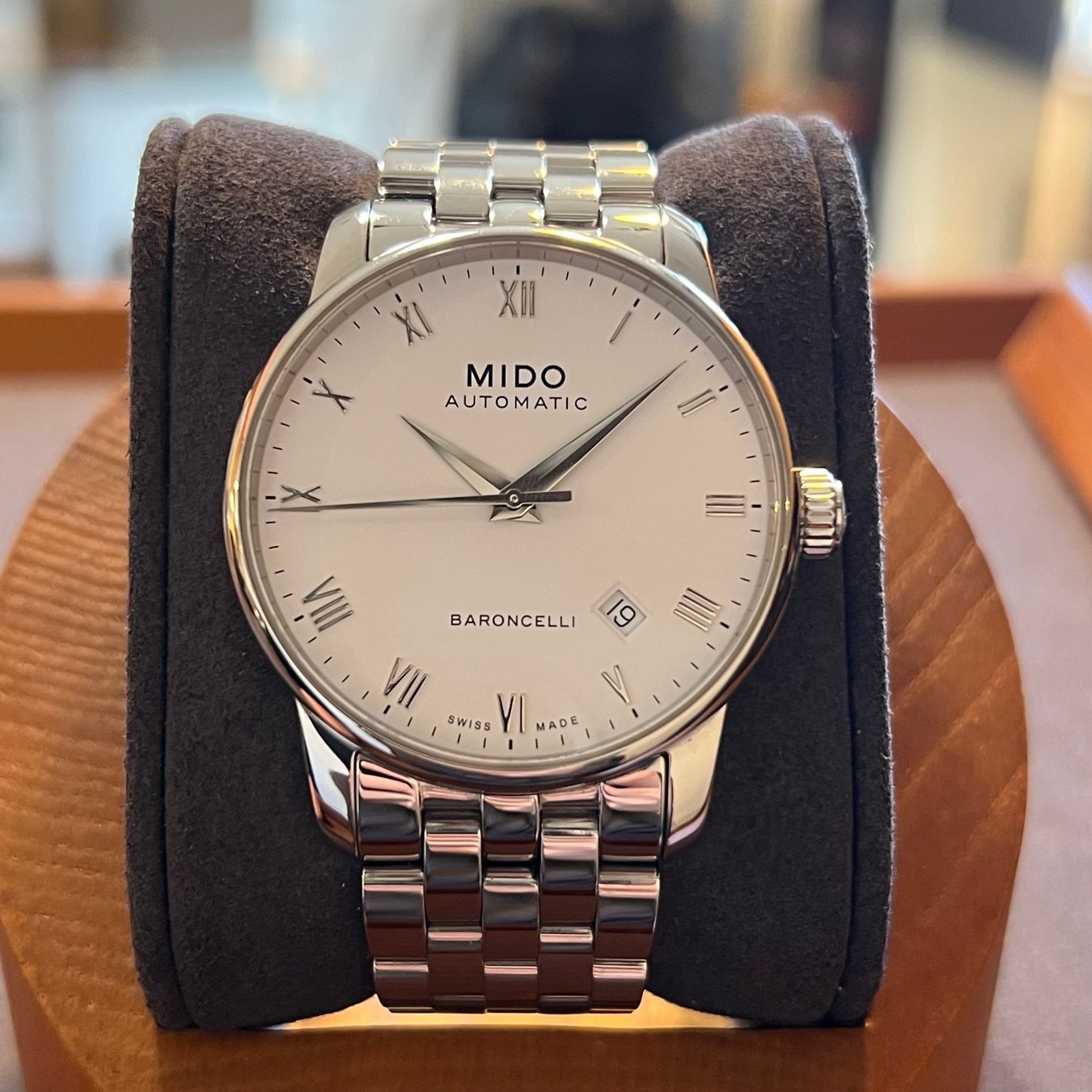 Mido Orologi: Mido Baroncelli Automatic Date M8600.4.26.1 – Usato da Carouge GE venduto da Watchaser