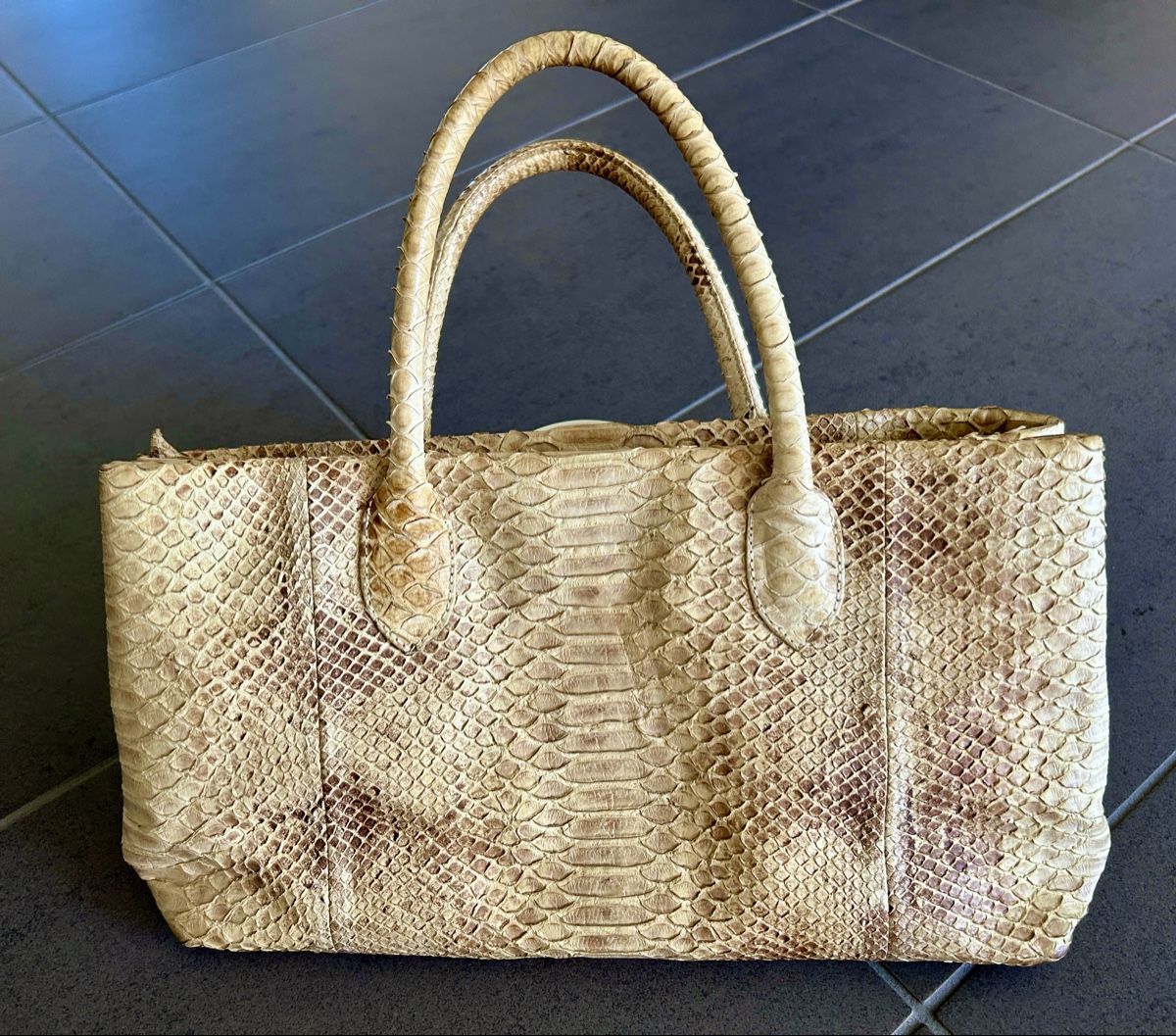 Sacs femmes: Handtasche Beige Krokodil Leder echt – D'occasion à Egliswil par anbe8