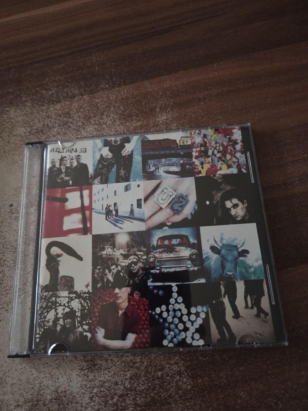 CD: U2 - Achtung Baby – Usato da Wattenwil venduto da Mage66