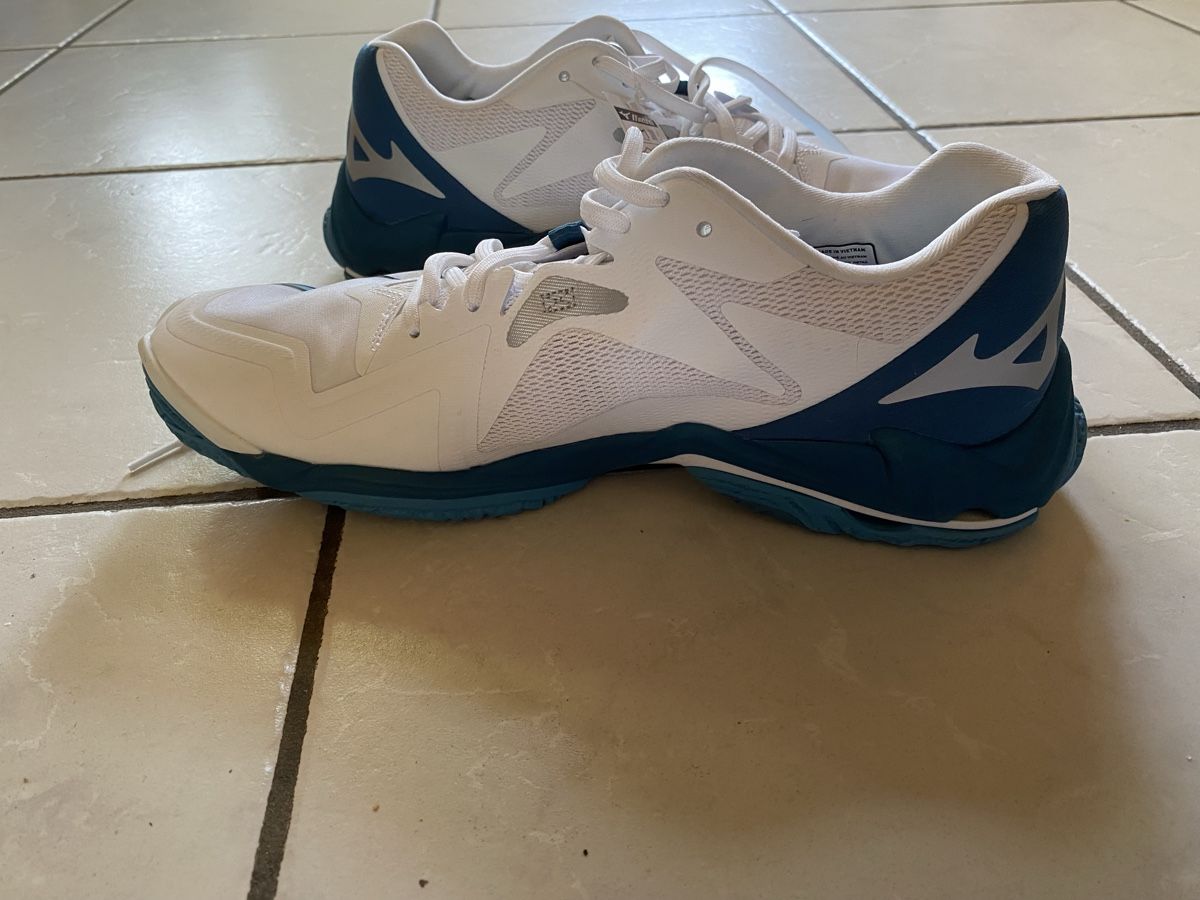 Mizuno Scarpe da uomo: Mizuno Wave Lightning Z8 – Nuovo e nell'imballaggio originale da Tecknau venduto da cat_f8bt 1
