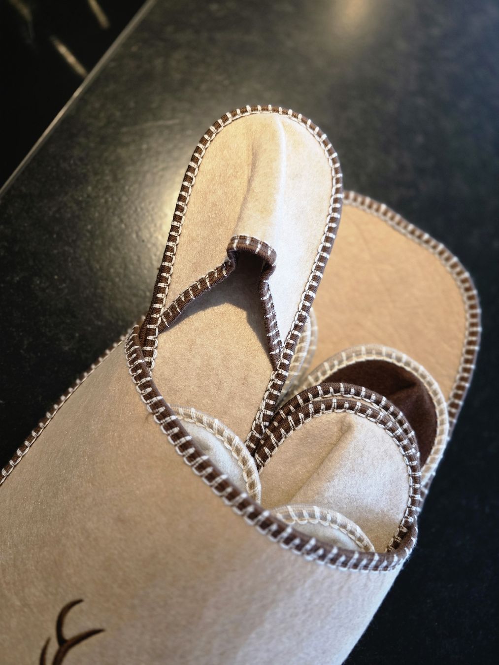 Scarpe da uomo: Hüttenschuhe / Hausschuhe – Nuovo (secondo la descrizione) da Klosters venduto da Sniggels 3