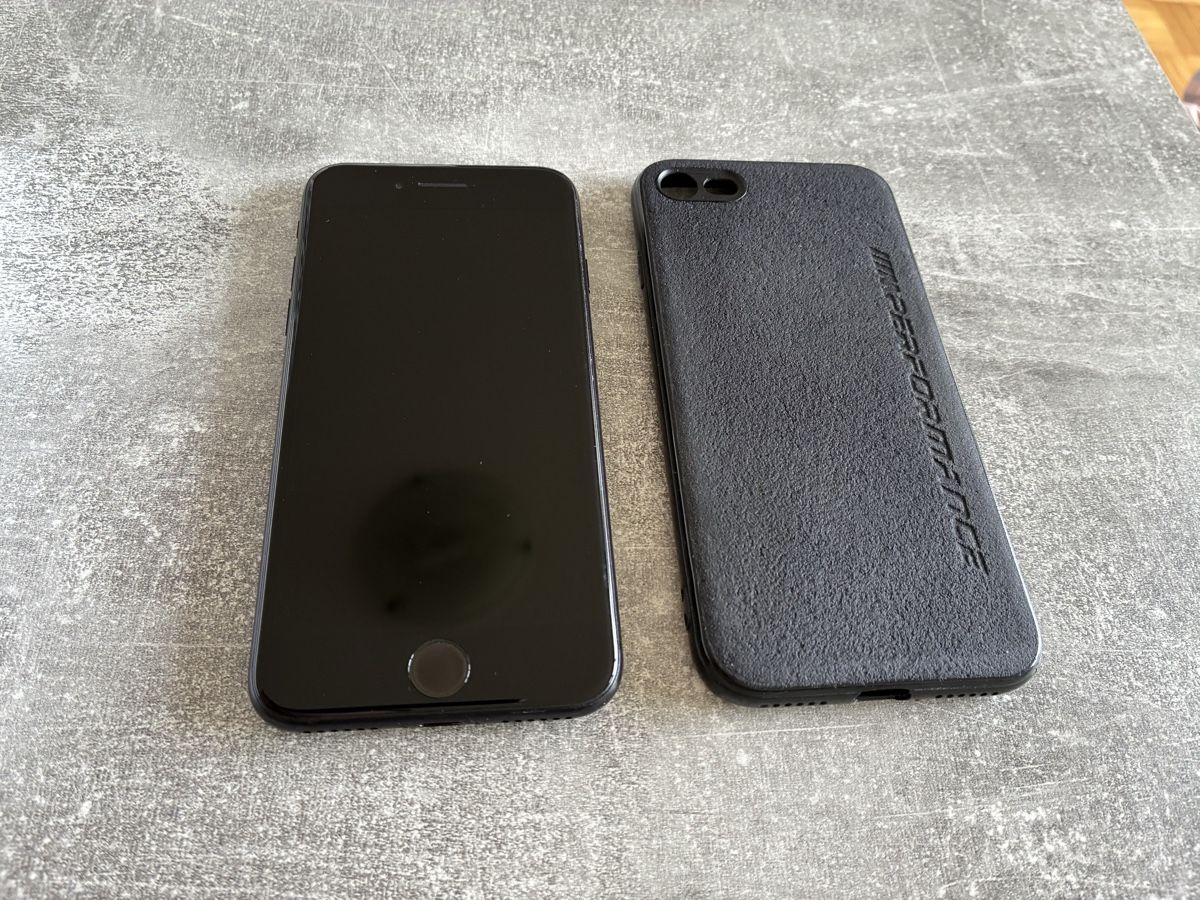 Apple Telefoni cellulari / Smartphones: Apple iPhone SE 2. Generation – Usato da Emmenbrücke venduto da nne_hm9j 1
