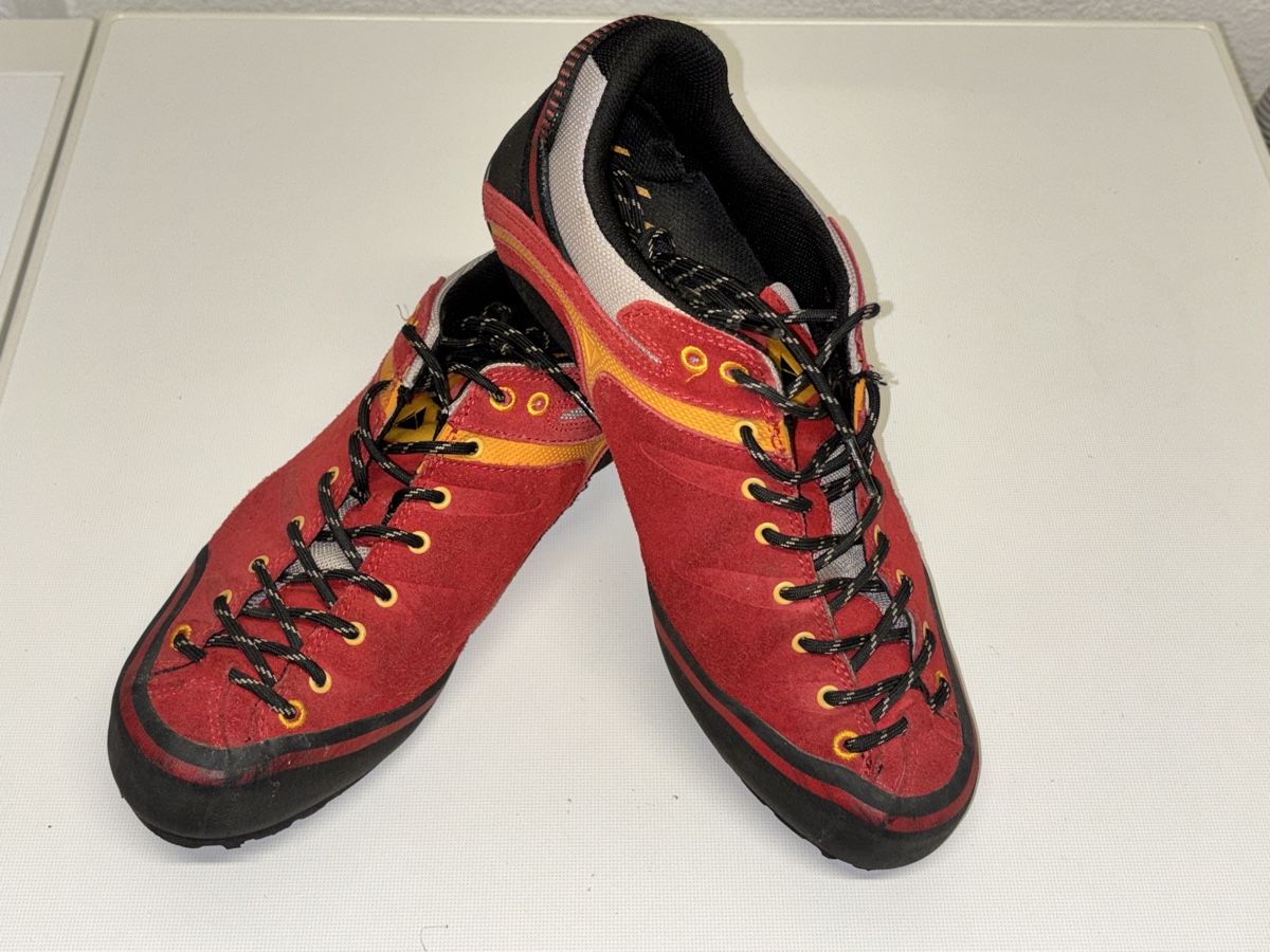 Dachstein Chaussures hommes: Sneaker Dachstein rouge - Taille 44 – D'occasion à La Russille par Festler