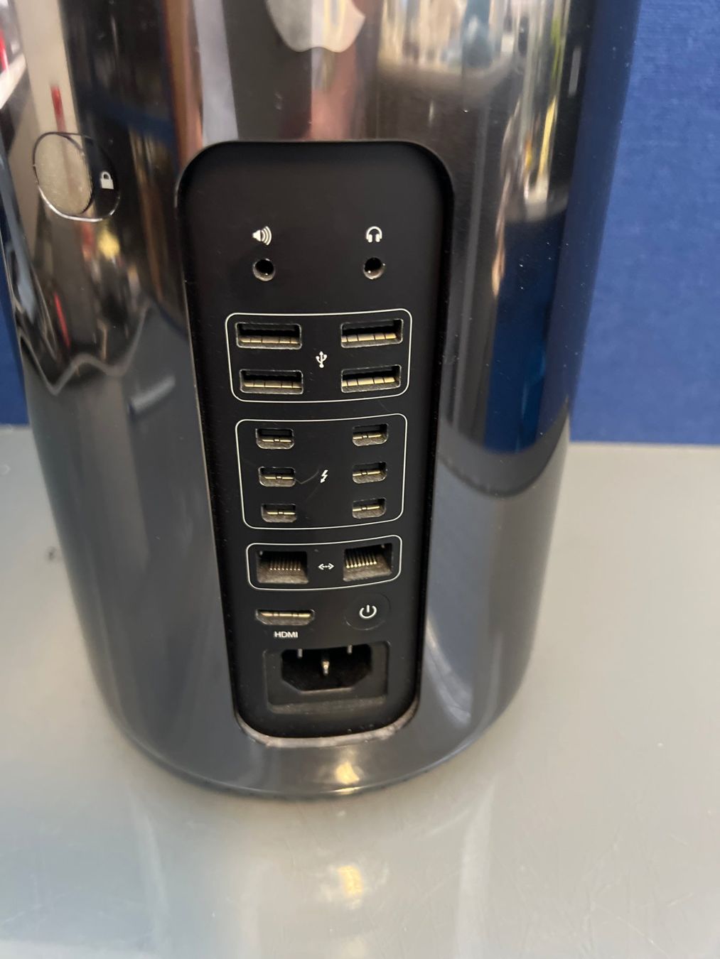 Apple PC: Mac Pro 2013, Xeon E5, 16 Ram, 256SSD, FW Passwort #34 – Difettoso da Dietikon venduto da speedkauf 2
