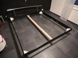 Schwarzes Bettgestell, Holz/Metall, 160x200cm, Top Zustand!