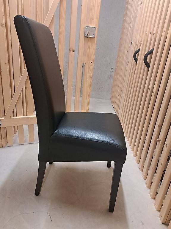 Sedie: Schwarze Stühle 6x – Usato da Malters venduto da FuchsO 1