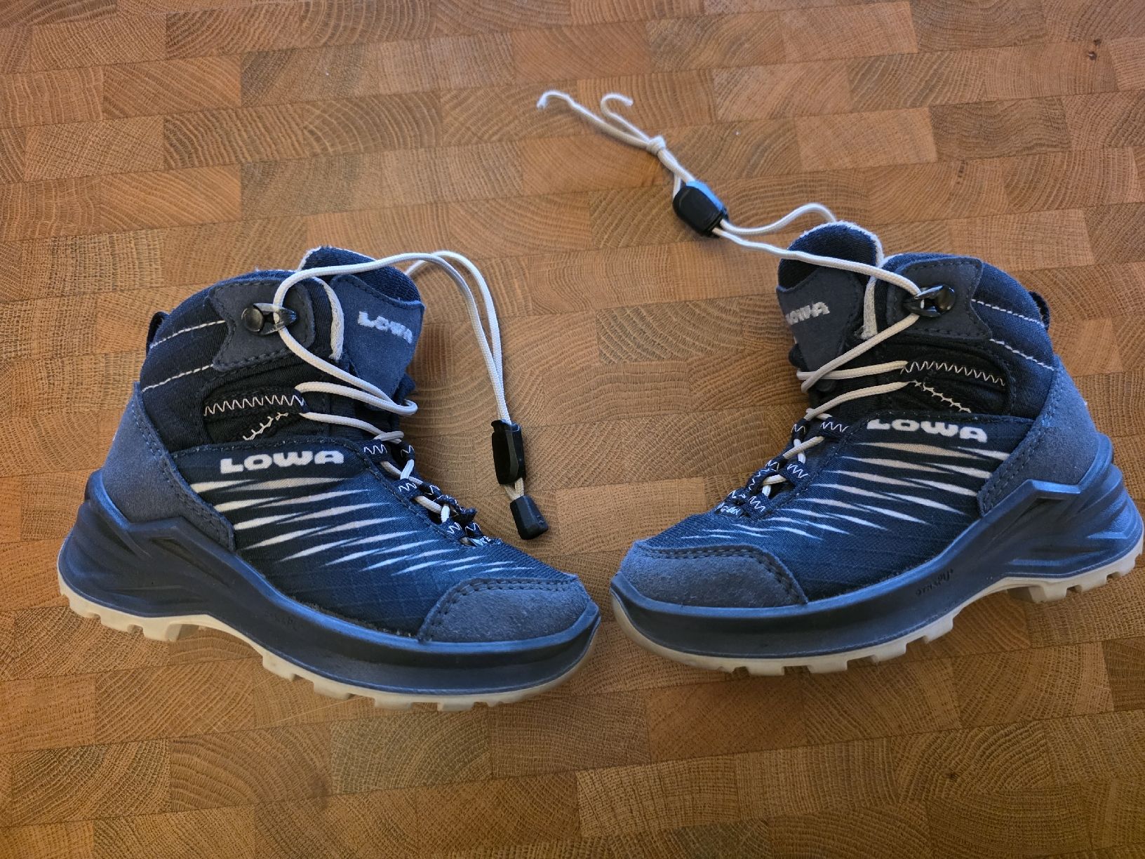 Lowa Scarpe da uomo: Lowa Wanderschuhe – Usato da Vitznau venduto da Martineni 1
