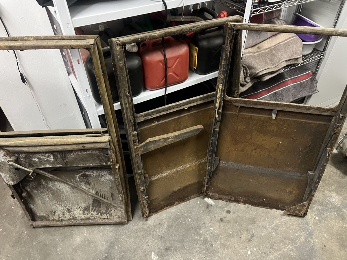 Tutti pezzi di ricambio auto: Oldtimer Türen – Usato da Allschwil venduto da vjl_7p6r 1