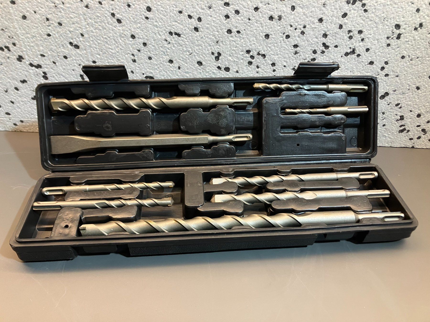 Einhell Tous les outils: neues Einhell SDS Plus Bohrer-Meisel Se inkomplett ab 1.- – Neuf (Voir description) à Lichtensteig par Buy24International