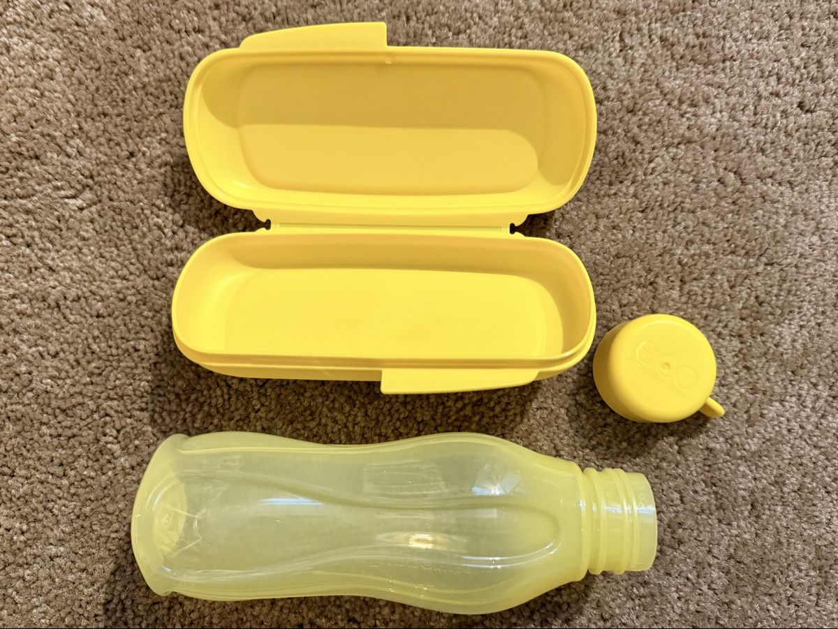 Tupperware Contenitori & Simili: Tupperware Disney, Belle, Box und Trinkflasche Set gelb – Nuovo e nell'imballaggio originale da Worben venduto da Teddy112 1