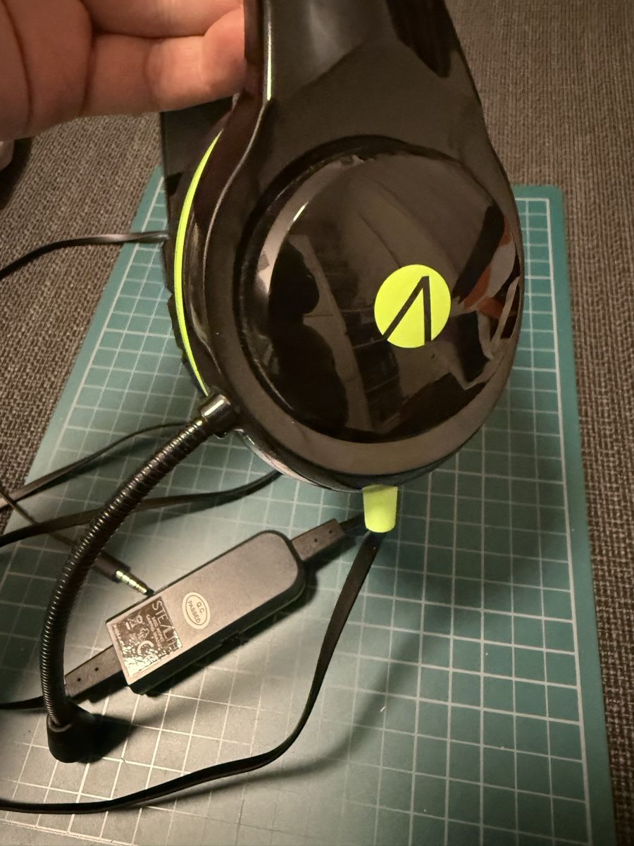 Kopfhörer: XBox One Headset – Gebraucht aus Dottikon von bend 4