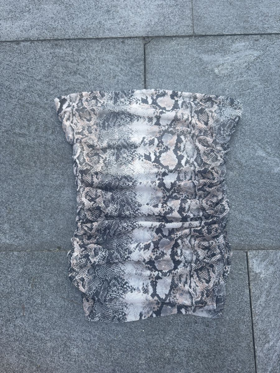 Stradivarius Top: Bandeau-Top Stradivarius Snakeprint Size XS – Usato da Muri b. Bern venduto da ann_g287