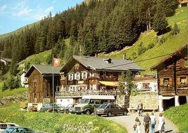 DAVOS-DISCHMATAL Restaurant Teufi - Fam. Issler - Auto
