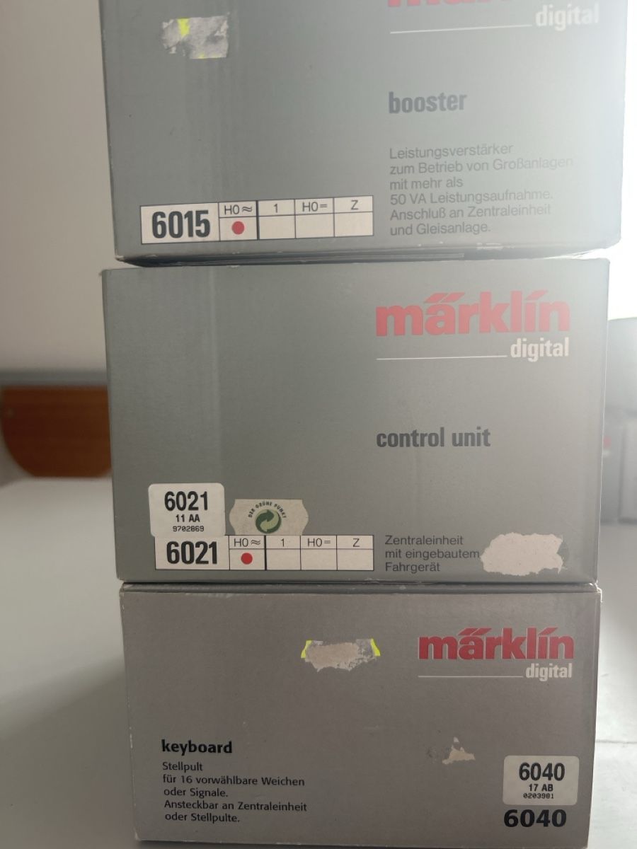 Märklin Trains électriques: Märklin Digital: 3x Boîtier de commande 6021, 6040, 6015 – D'occasion à Veytaux par ccristina 2