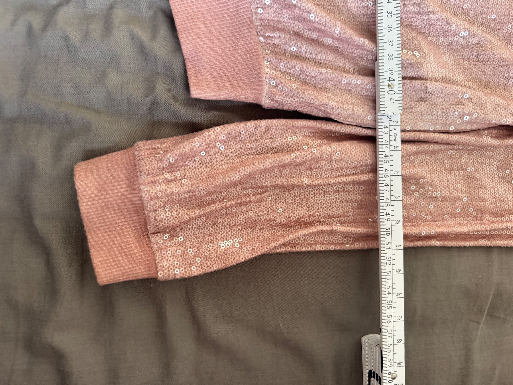 Maglioni & Felpe: Pullover Rosa mit Pailletten – Usato da Zürich venduto da Lionsands 3
