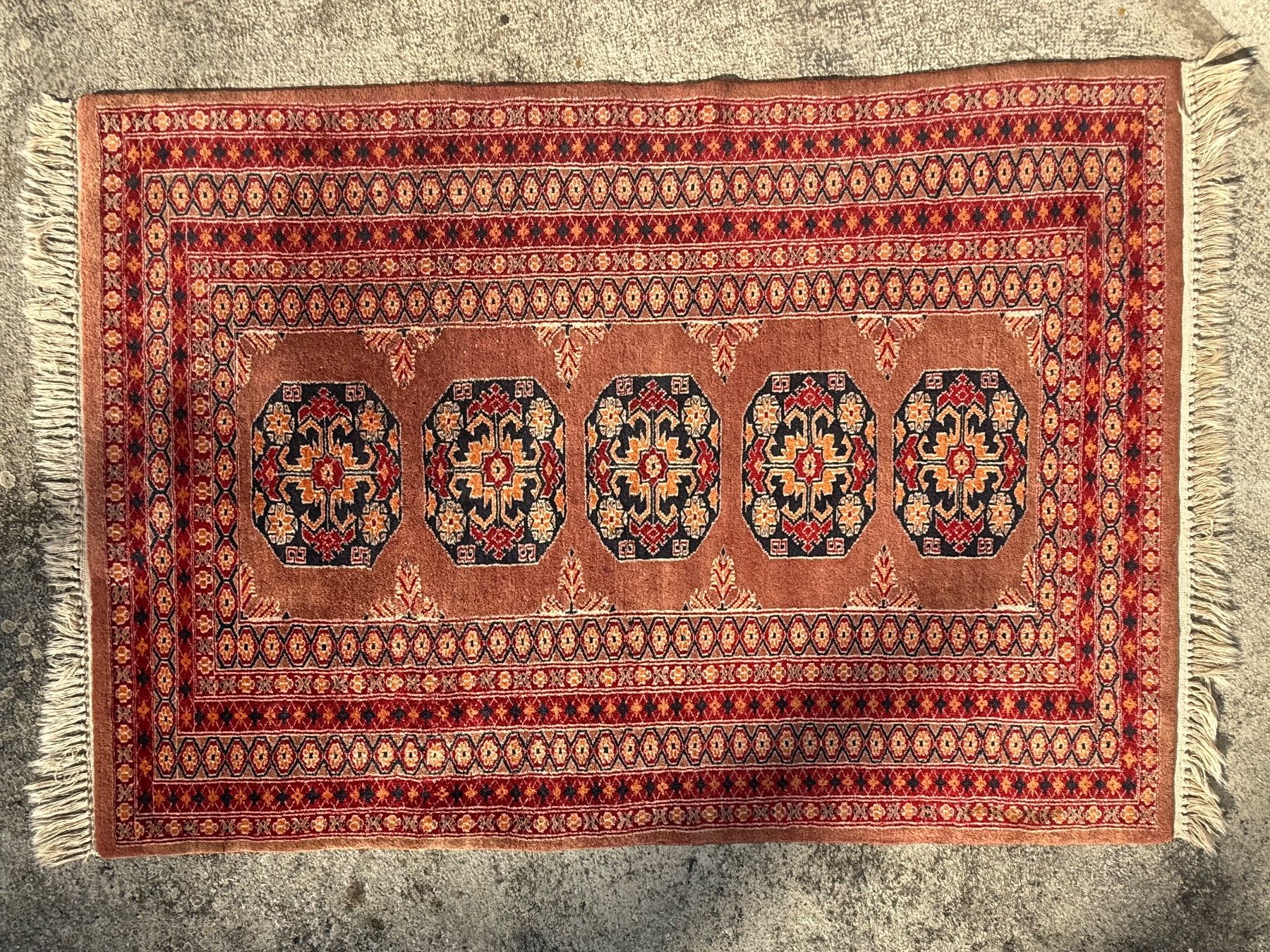 Tapis: Tapis ancien pakistanais – D'occasion à Estavayer-le-Lac par kek_s66z