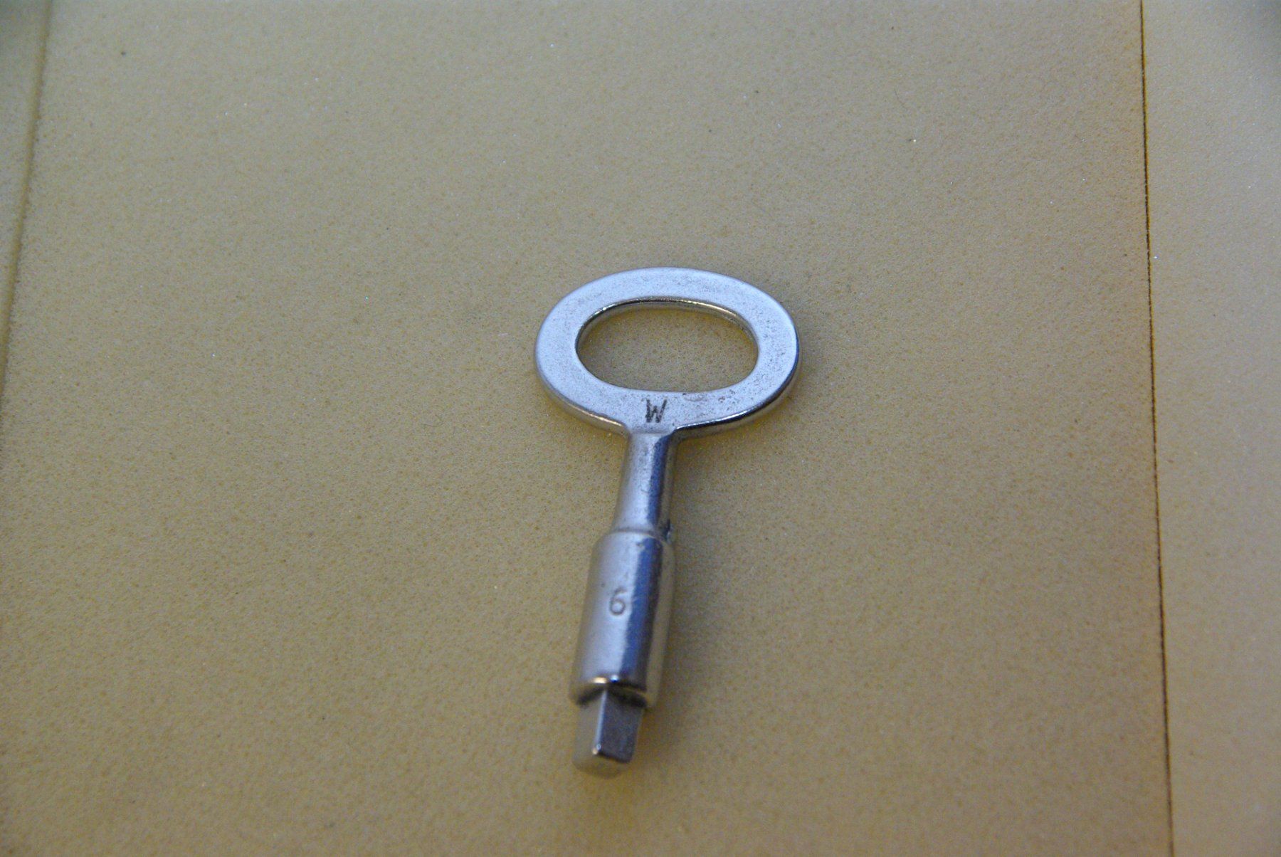Schlüssel: Vierkantschlüssel Gr. 6, neu – Neu (gemäss Beschreibung) aus Herisau von Cevianer1844