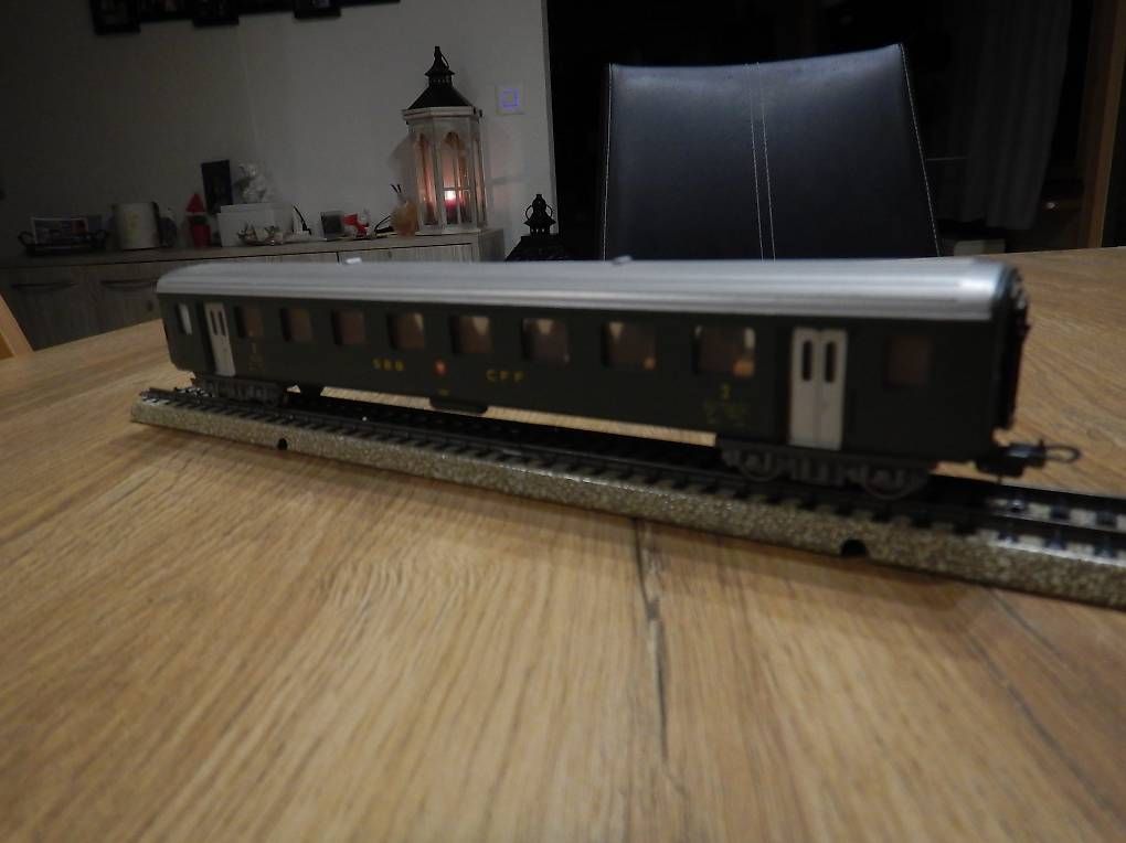 Modelleisenbahnen: SBB 2. Klasse Wagen  – Gebraucht aus Frutigen von Tony1813 2