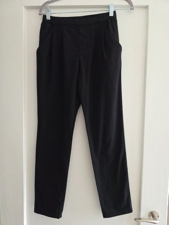 Uniqlo Black Elastic Pants (size S)