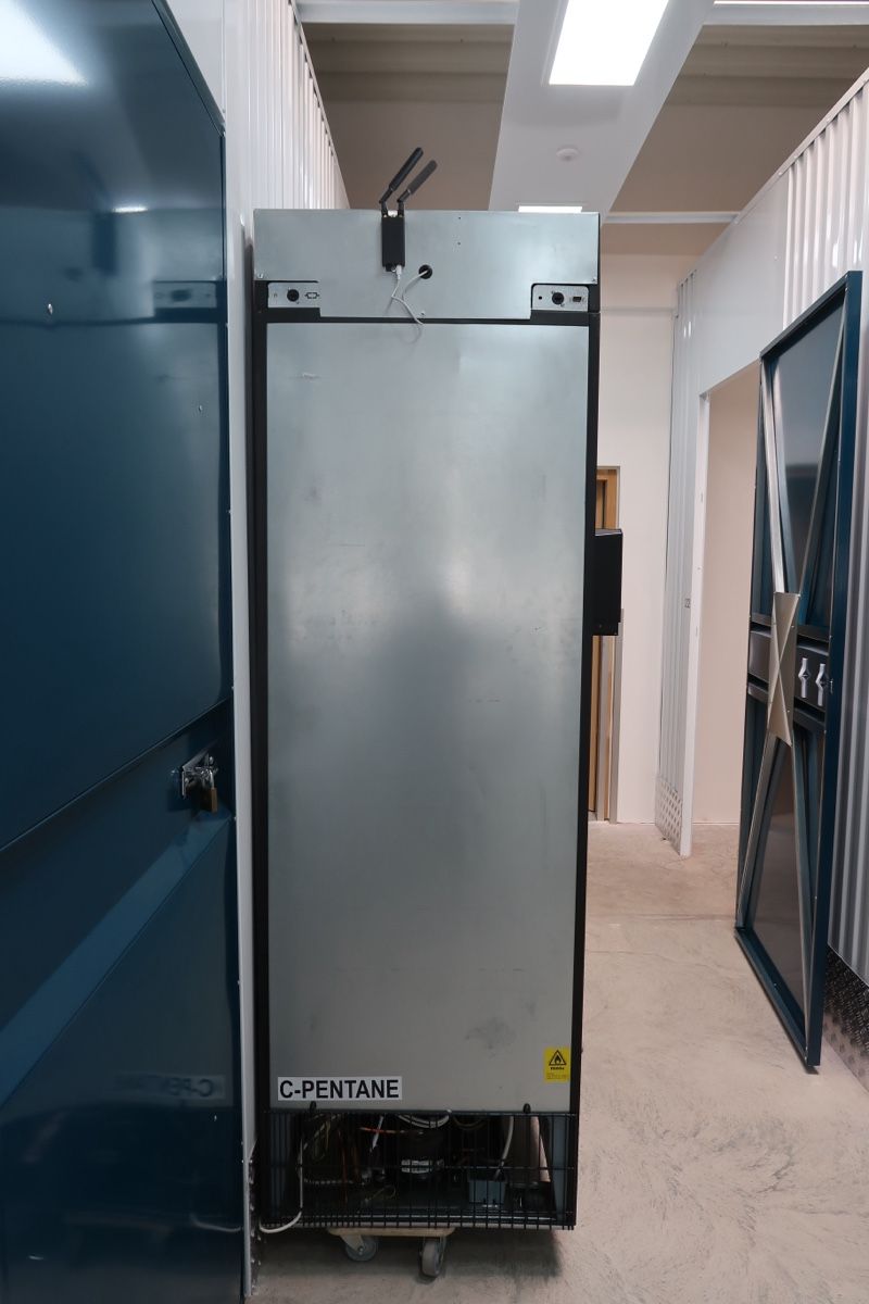 Altro per Gastronomia & Hotel: Verkaufsautomat mit Touchscreen / Getränkeautomat – Usato da Zwingen venduto da apu_pfc2 5