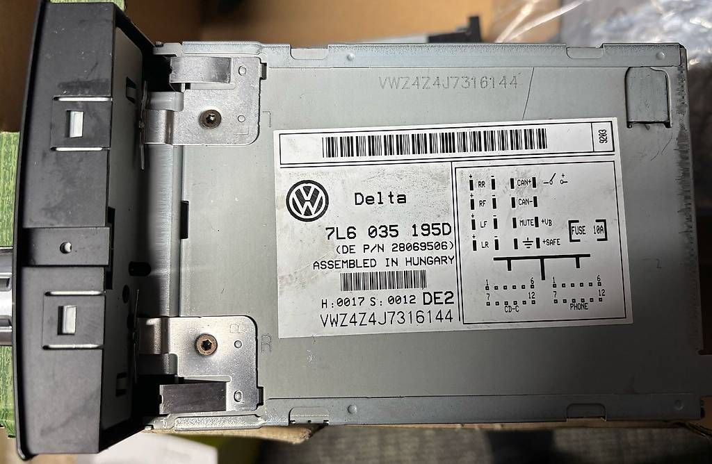 Radio: Original VW T5 - DELTA Radio CD Player – Usato da Epsach venduto da Tchrigu 1