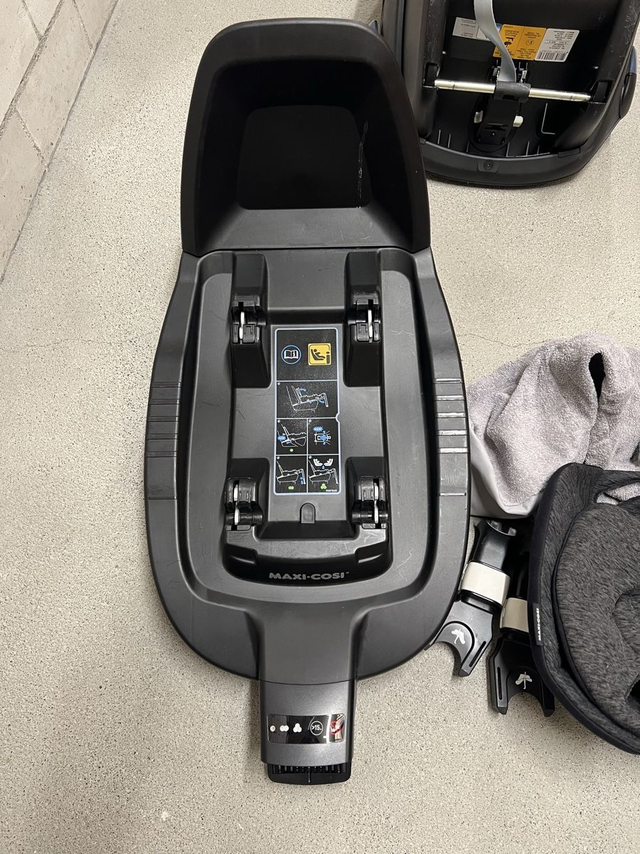 Maxi-Cosi Seggiolini per auto: Maxi-Cosi Pebble Pro Babyschale mit ISOFIX &Bugaboo Adapter – Usato da Gränichen venduto da FQueiros 3