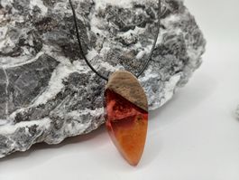 Epoxy & Nussbaumholz (Dunkel) Anhänger