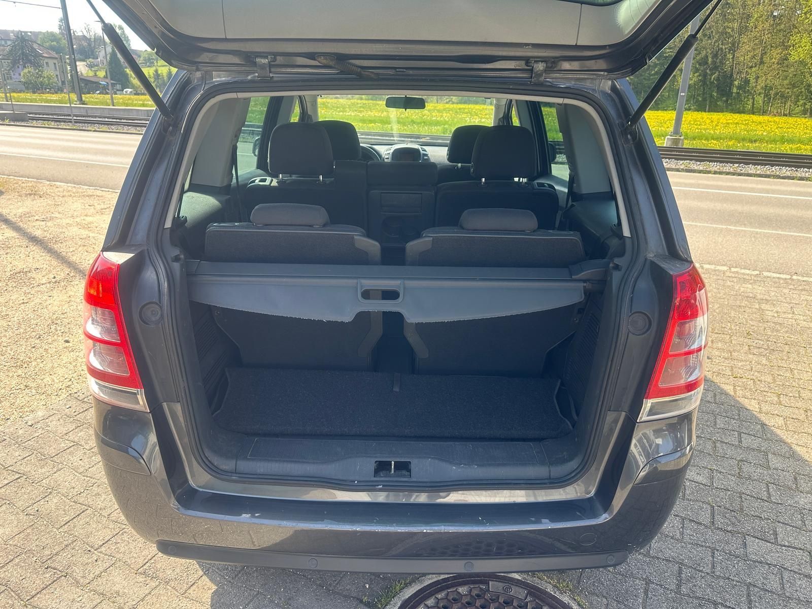 Opel Autos: Opel Zafira B22,Zum selbst aufbereiten für die MFK,Klima,Sit – Gebraucht aus Wängi von AA3 3